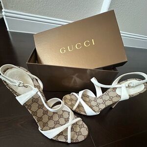 Gucci GG cross back sandals off white size 8.5